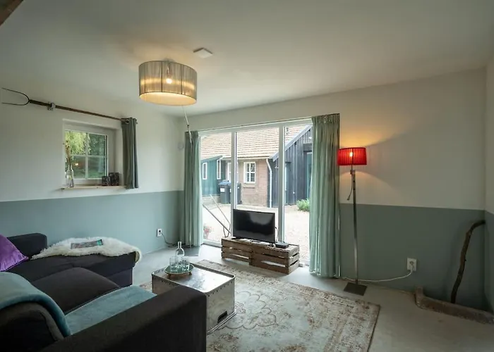 Aan De Rand Holiday home